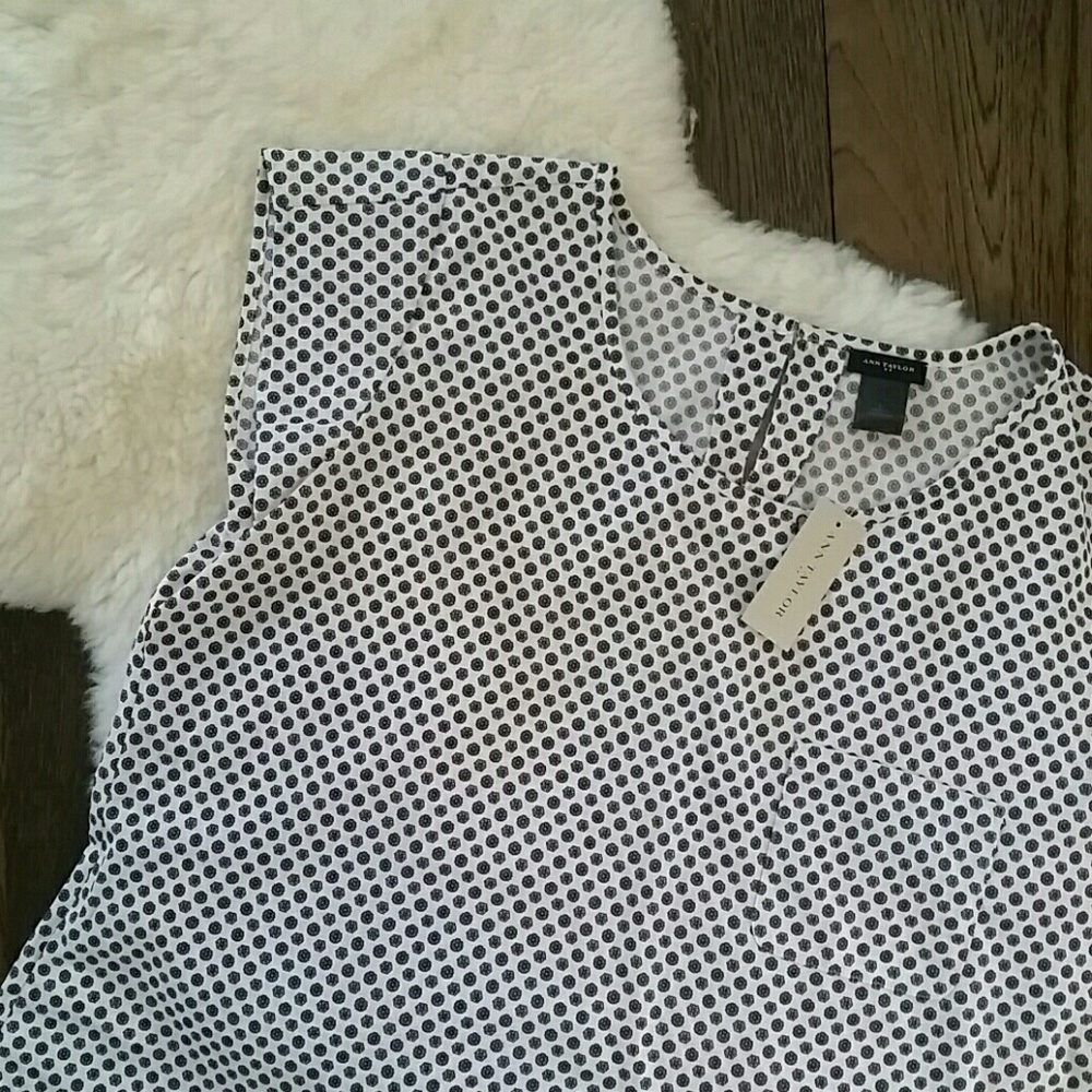 Ann Taylor Top NWT
